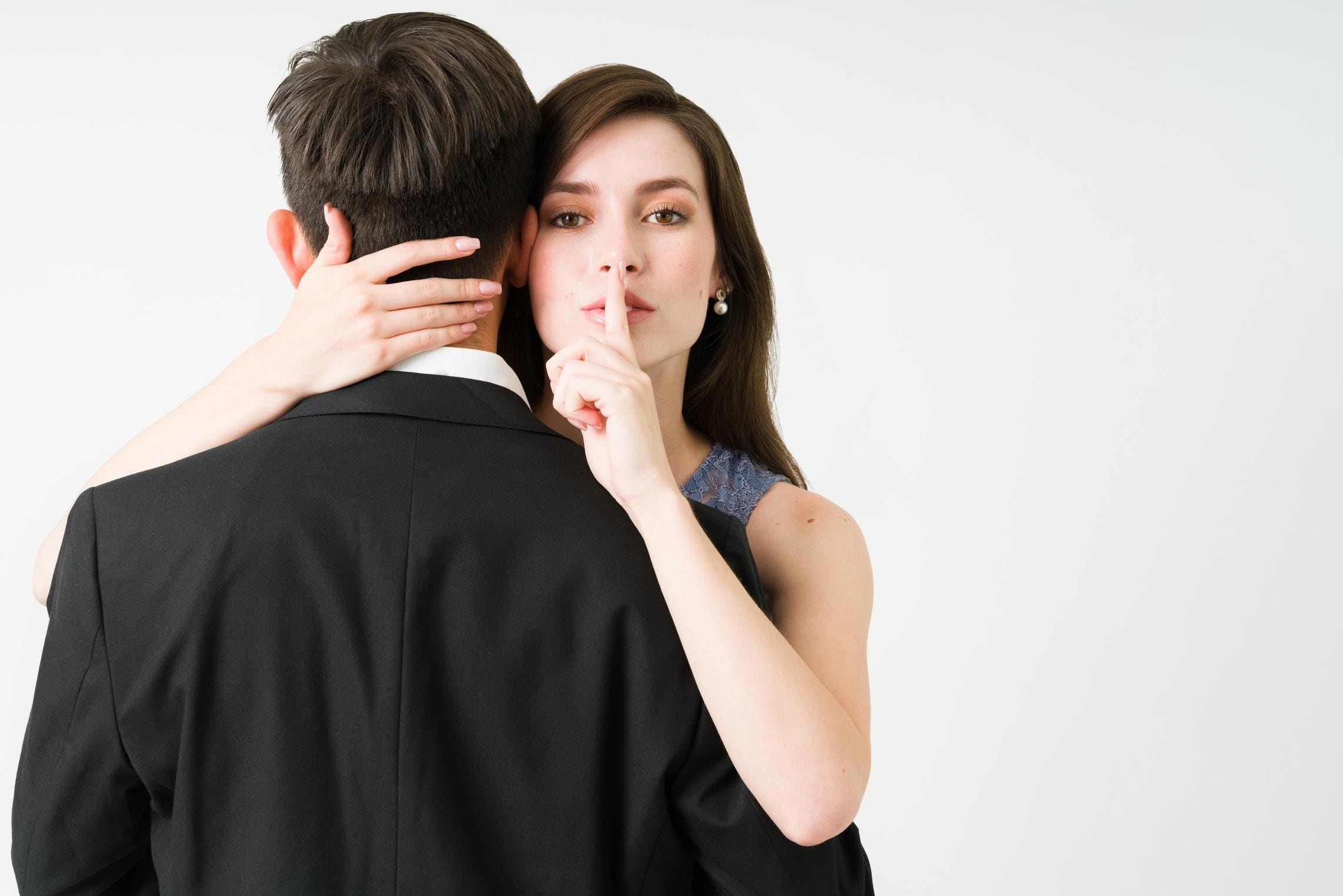 Votre couple est-il en danger ? Ces indices discrets qui ne trompent pas