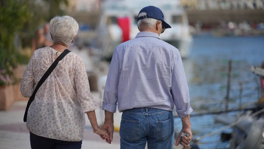 À quel âge un homme peut-il se passer d’une femme sans souffrir ?
