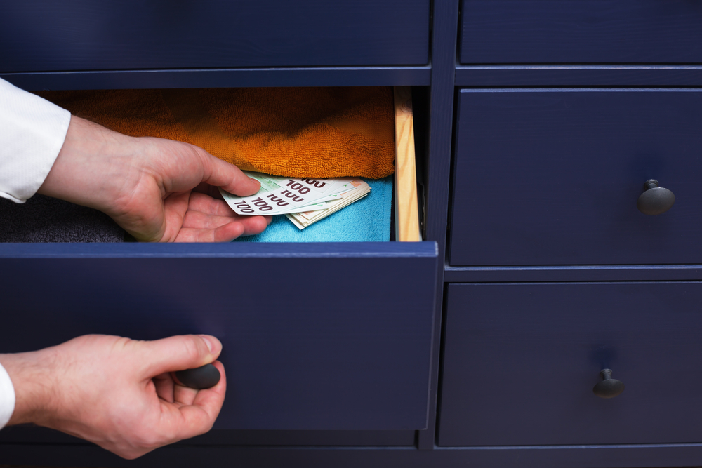 Cash à la maison : quel montant maximal est-il raisonnable de conserver ?