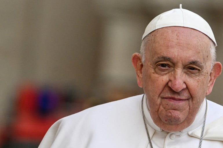 Le dernier adieu du pape François : un geste chargé d’émotion pour son infirmier