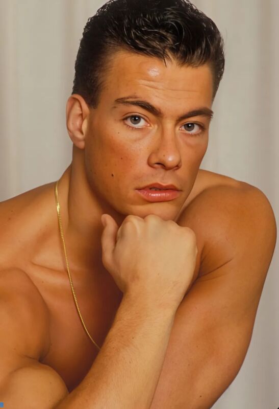 Le destin insoupçonné de Jean-Claude Van Damme : du petit garçon timide au héros d'Hollywood
