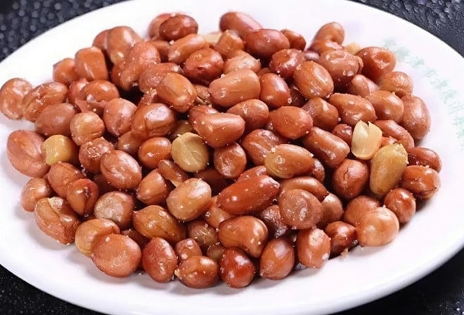 Cacahuètes : bonnes ou mauvaises pour la santé ? Ce qu’il faut vraiment savoir