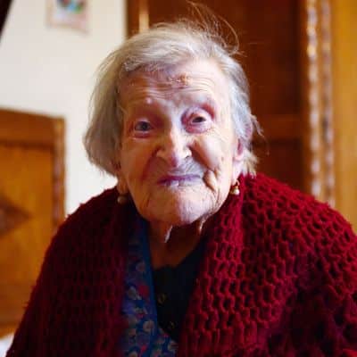 Emma Morano dans sa cuisine