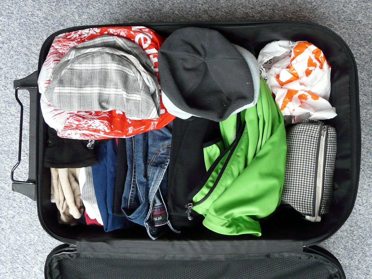 Pourquoi décorer votre valise avec un ruban pourrait vous jouer un mauvais tour