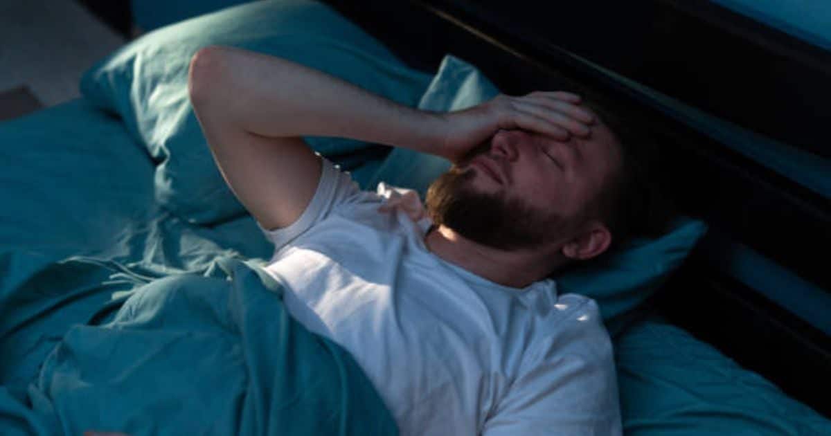 Pourquoi vous vous réveillez systématiquement à la même heure chaque nuit ? La réponse est dans votre corps
