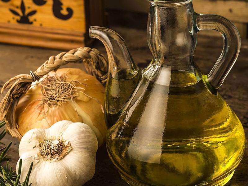 Retrouvez une audition claire naturellement : 4 gouttes d’un remède ancestral pour déboucher l’oreille