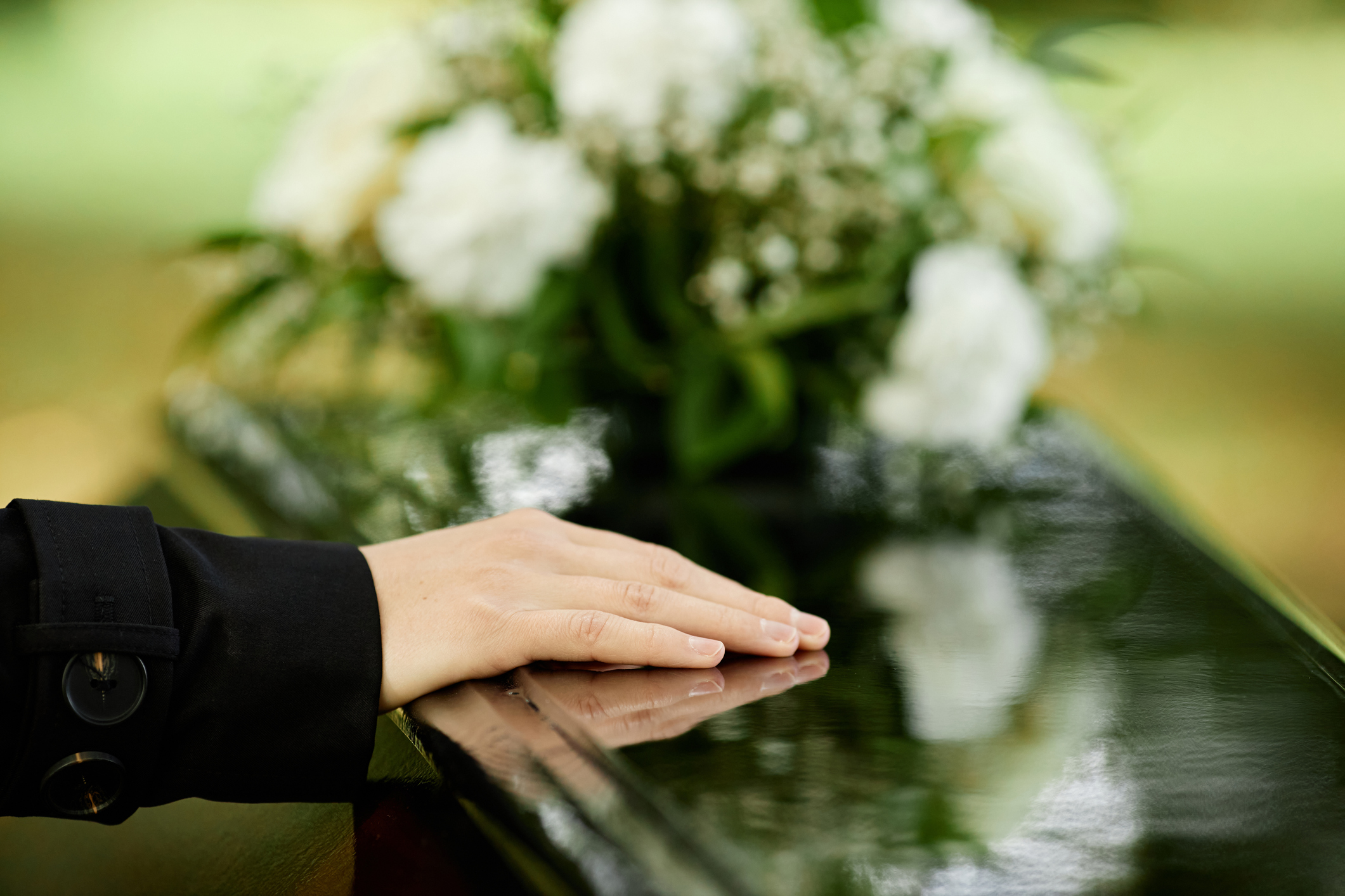 Ces 4 trésors oubliés dans le dressing à ne surtout pas éliminer après un deuil