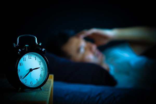 Pourquoi vous ouvrez les yeux à 3h du matin ? Votre corps vous envoie un signal
