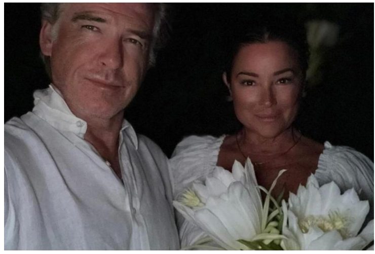 L’amour et la renaissance : la compagne de l’ex-James Bond sous le feu des projecteurs pour une tout autre raison