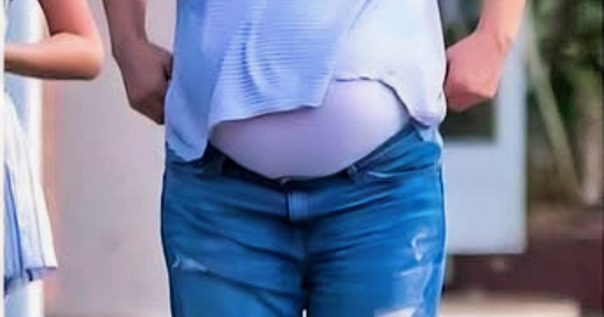 Une star hollywoodienne fête ses 50 ans avec une carrière emblématique et une énergie débordante. Saurez-vous deviner de qui il s’agit ?