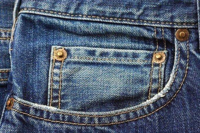 Le secret bien gardé du petit orifice sous les cadenas enfin dévoilé