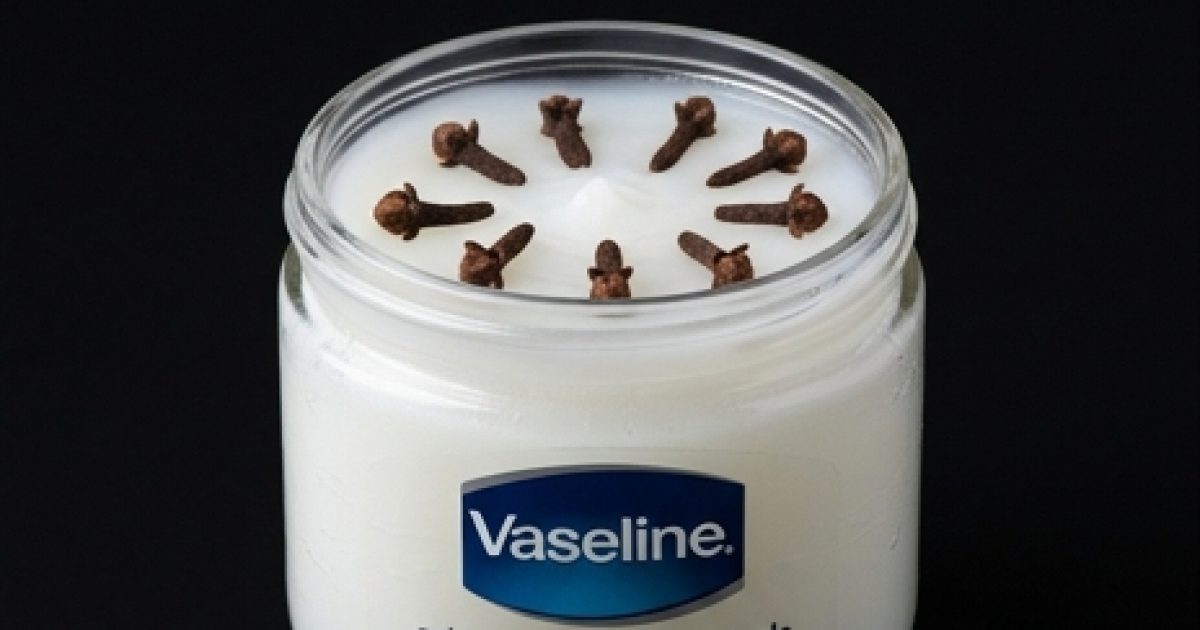 7 façons d'utiliser la vaseline pour une peau lisse et sans rides