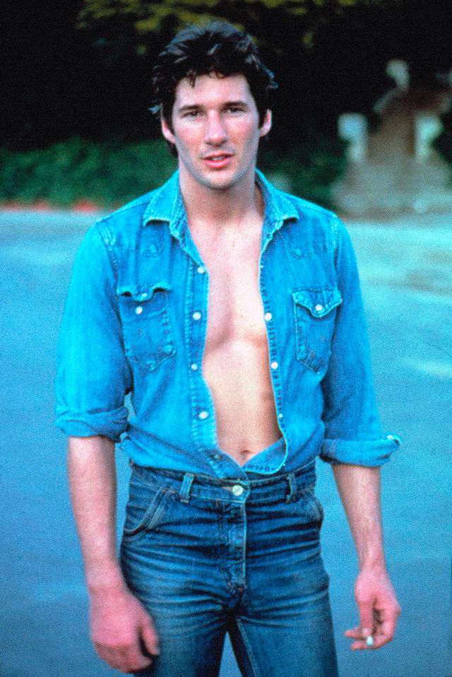 75 ans et toujours aussi irrésistible : le charme intemporel de Richard Gere pleinement révélé !