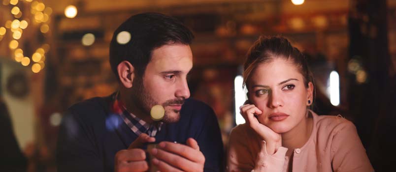 Psychologie des relations : pourquoi l’attirance pour une autre personne en couple est-elle si déroutante ?