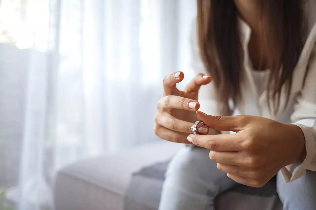 Infidélité conjugale : le témoignage sans filtre d’une femme qui a partagé la vie d’hommes mariés