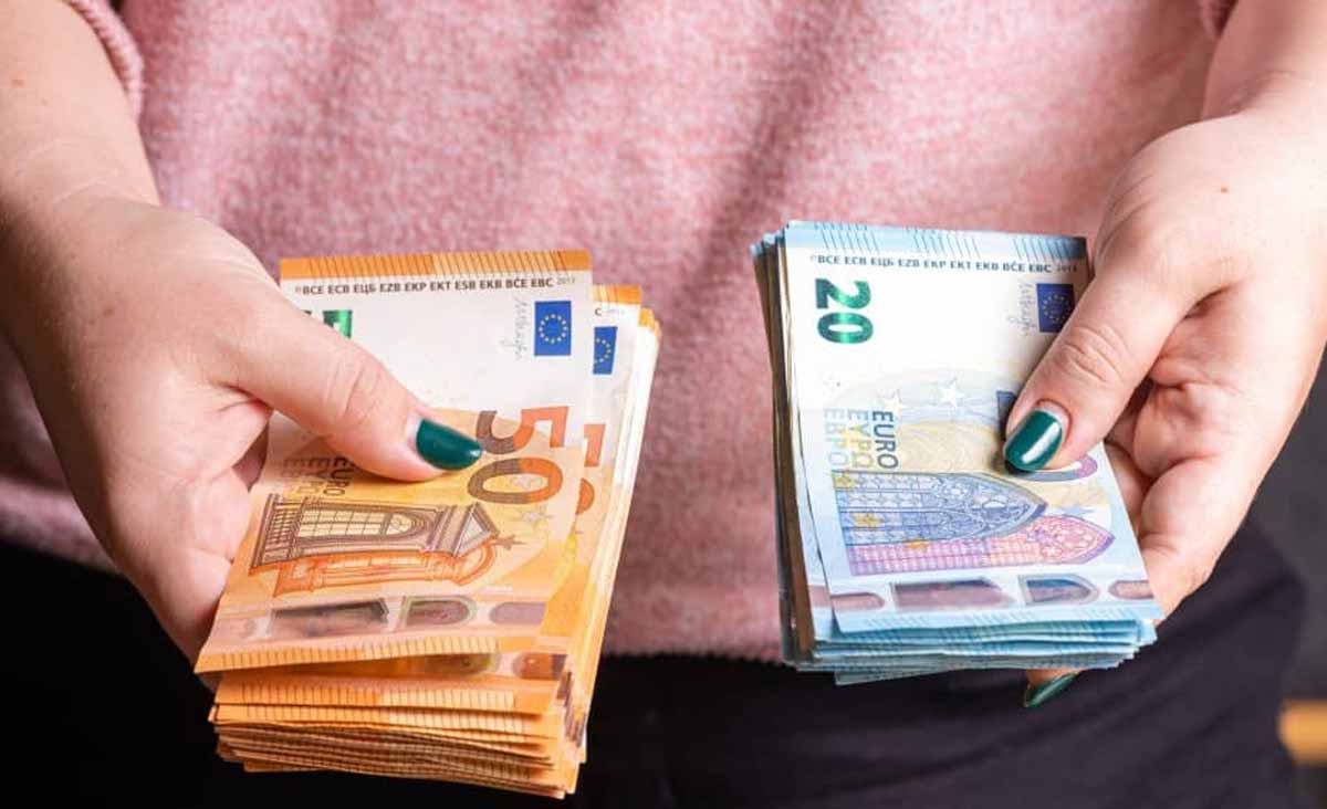 Combien de cash peut-on vraiment stocker chez soi sans enfreindre la loi ? La réponse va vous surprendre