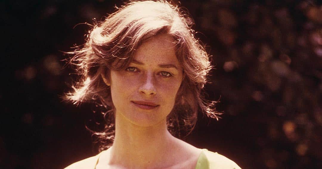 À 78 ans, Charlotte Rampling rayonne toujours sans avoir cédé au bistouri