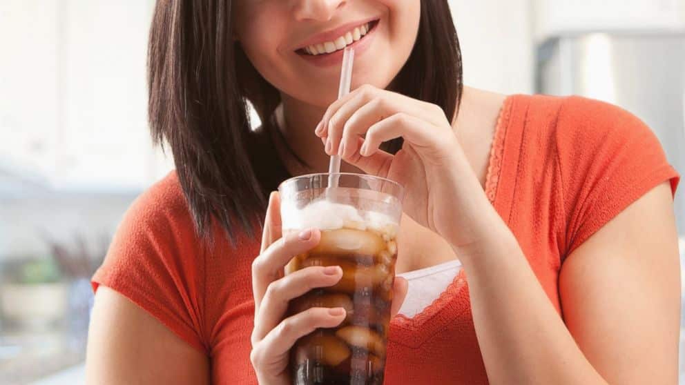 Ces 10 aliments du quotidien pointés du doigt par la science : lesquels éviter pour protéger sa santé ?