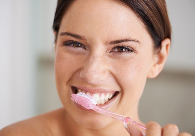 Un sourire éclatant grâce à l’ail : mythe ou réalité ?