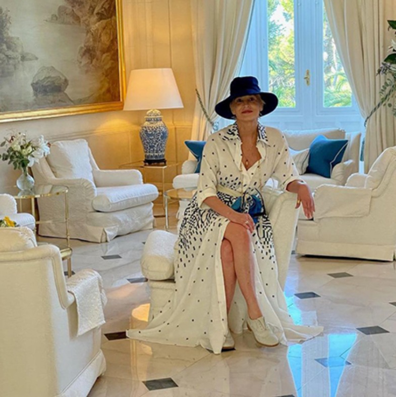 Sharon Stone à 63 ans : ses photos en tenue légère font scandale et ravivent un débat de société bien connu