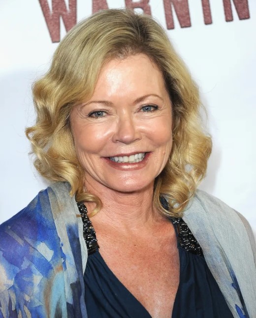 À 66 ans, elle rayonne d’une beauté qui dépasse les modes : ses admirateurs ne s’en lassent pas