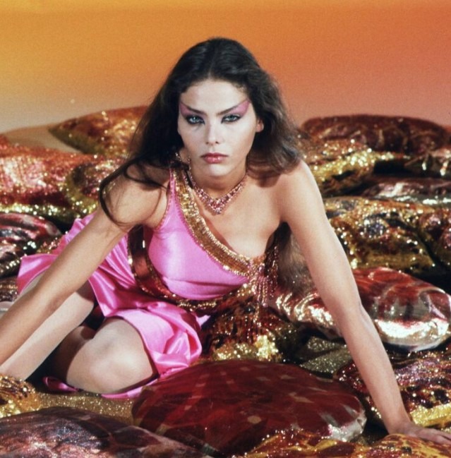 « Le charme d’Ornella Muti ne s’est pas transmis à ses filles ? » – Découvrez leur vrai visage aujourd’hui