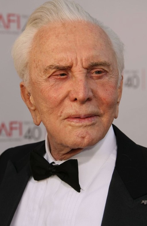 Savez-vous qui se cache derrière ce visage ? L’incroyable destin d’une icône hollywoodienne qui a marqué l’histoire