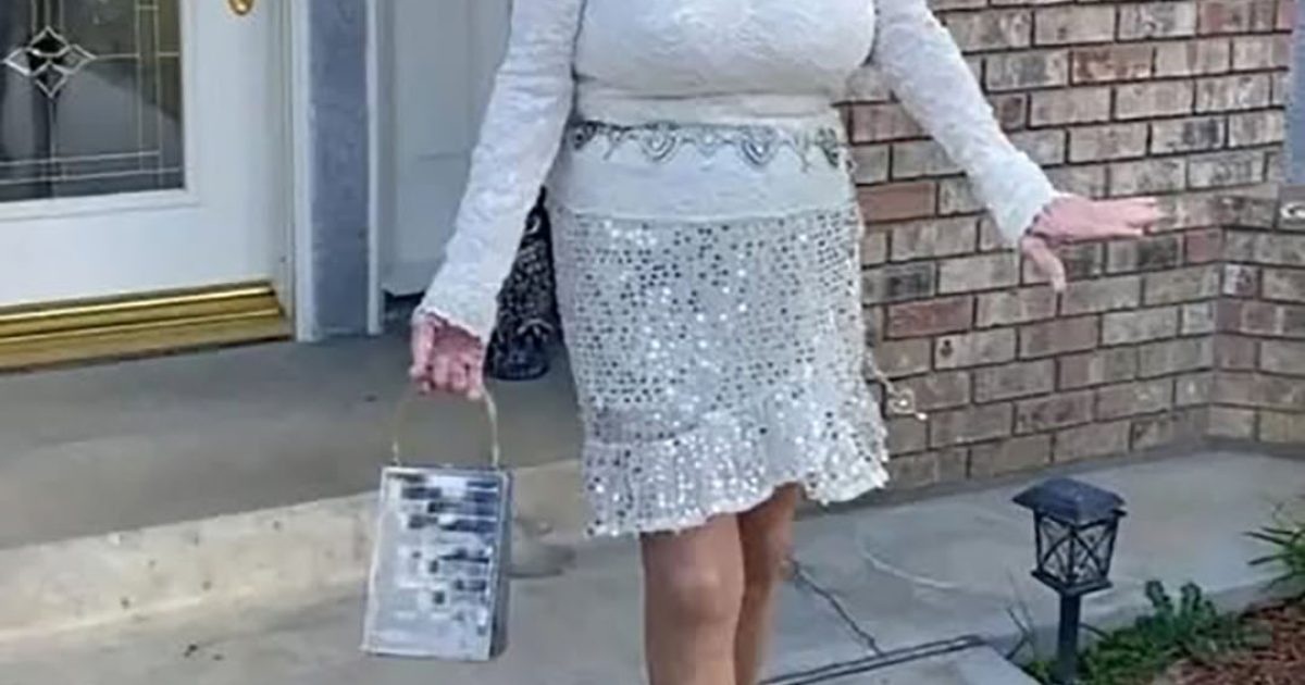 À 91 ans, elle porte encore des minijupes et des talons hauts avec style ! La mode n’a pas d’âge !