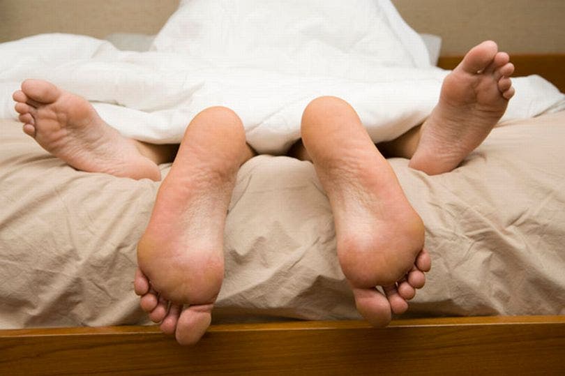 Caméra de surveillance destinée à capturer des fantômes : ce père découvre une trahison bien réelle