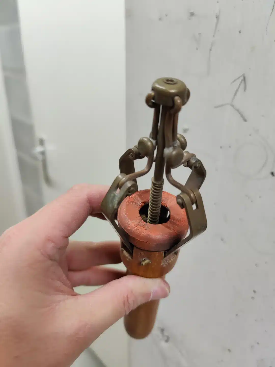 Ancien instrument de traite des vaches