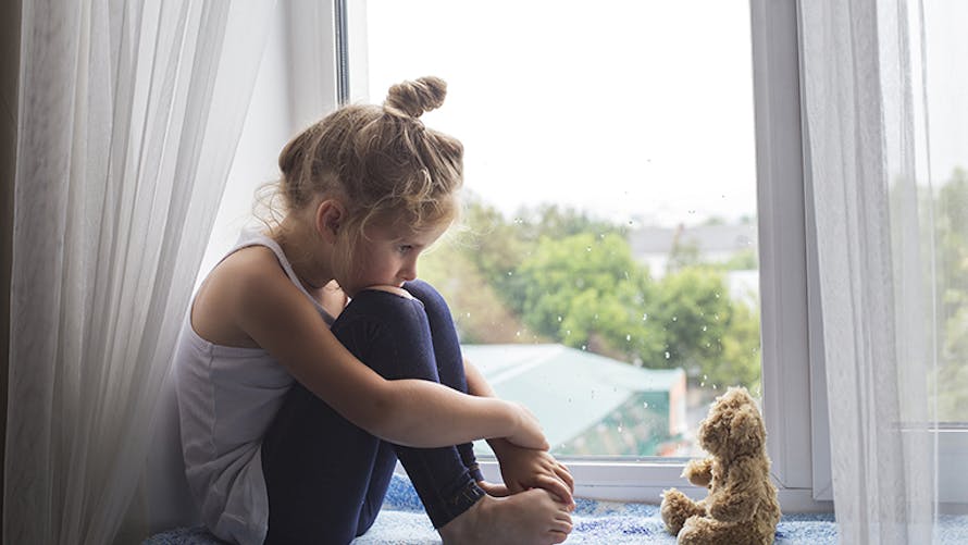 Le secret que ma fille de quatre ans a confié à sa poupée après la naissance de sa sœur