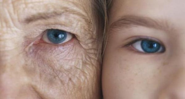 Peau mature : les gestes essentiels pour préserver son éclat et sa vitalité au fil des ans