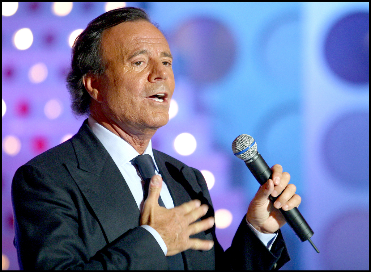 L’autre visage de Julio Iglesias : ce qu’il préserve jalousement à 82 ans, loin des foules
