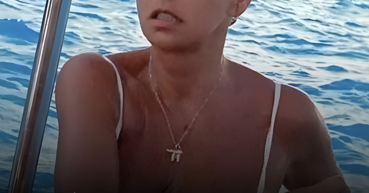 Caroline Margeridon en mini maillot : à 58 ans, l’acheteuse d’Affaire conclue fait sensation sur Instagram