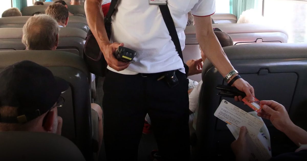 Ce contrôleur de train se trompe en disant “bonjour” : un voyageur porte plainte. “Déposer plainte pour ça… c’est fou !”