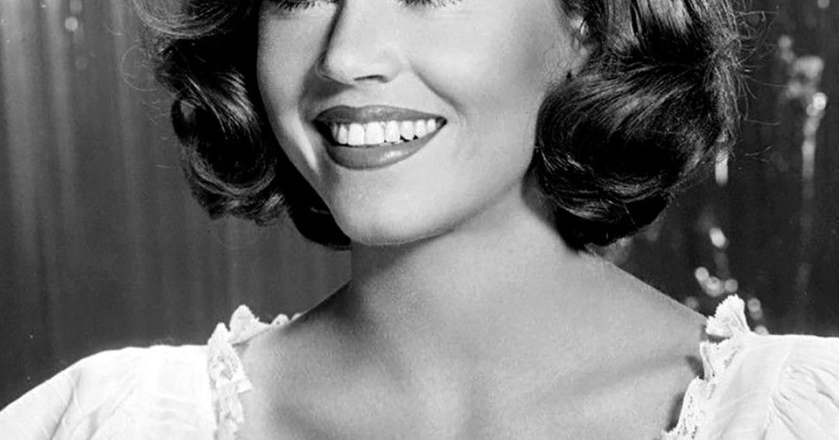 Cette célèbre actrice est toujours aussi belle à 97 ans