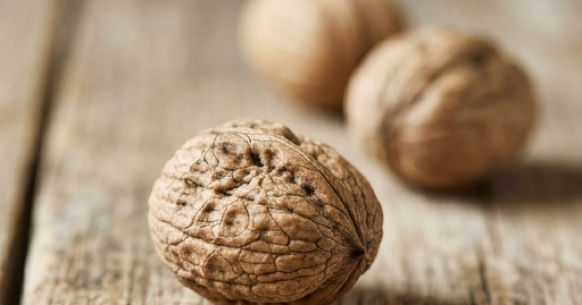 Cette femme a mangé 3 noix par jour et voici ses résultats