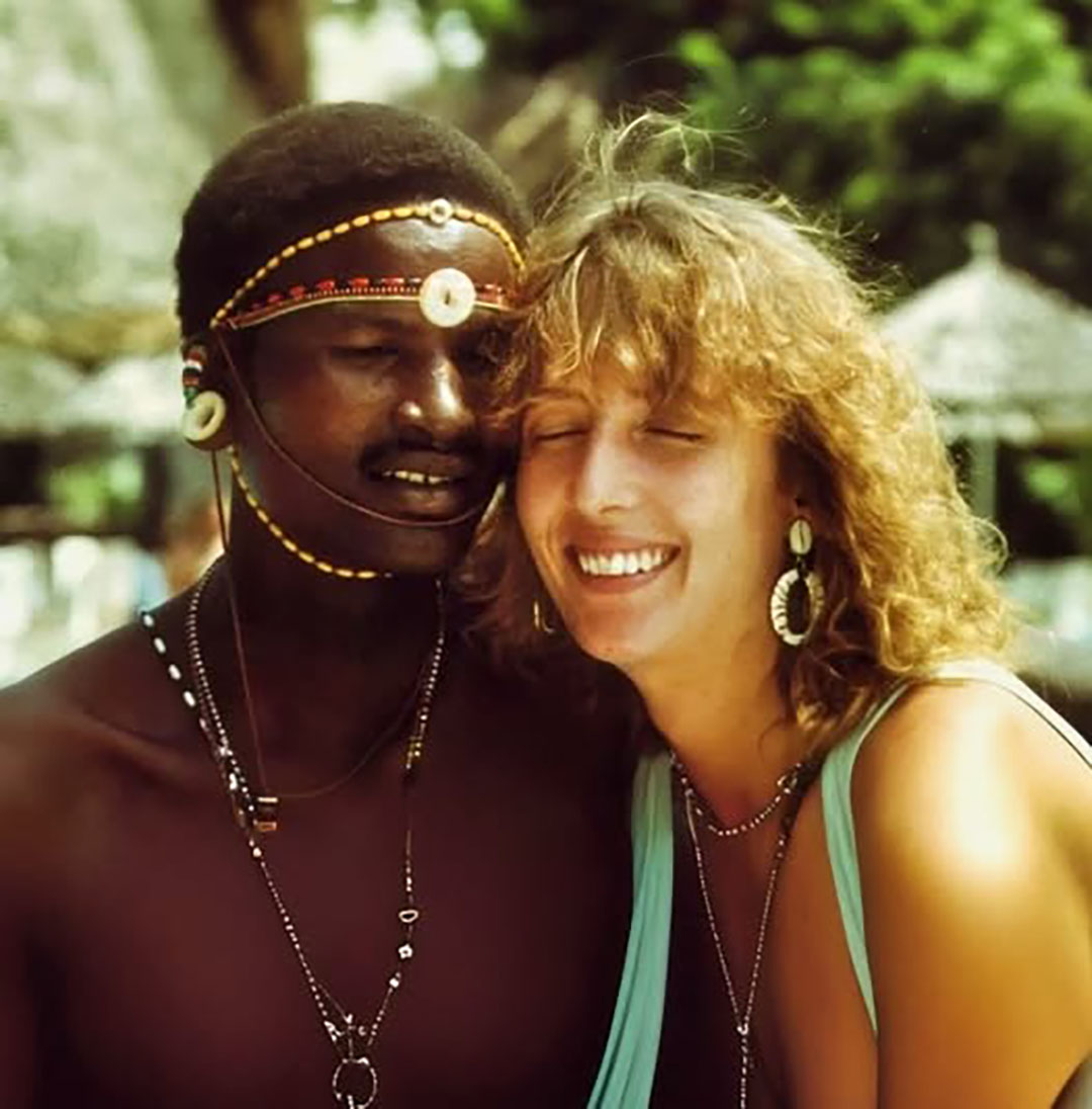 « Comment une entrepreneuse suisse a quitté son mari pour un guerrier massaï » : la véritable histoire qui a inspiré un film !