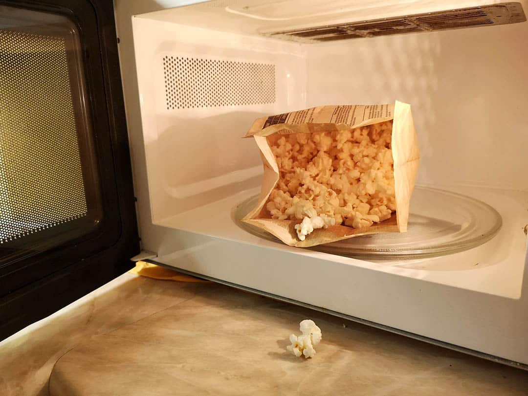 Ces 10 aliments du quotidien pointés du doigt par la science : lesquels éviter pour protéger sa santé ?
