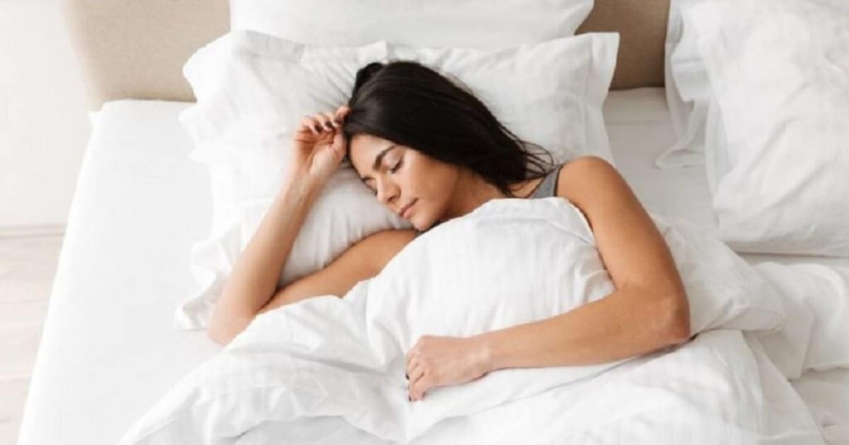Femme dormant paisiblement