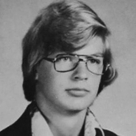 Du sourire d’un enfant à l’ombre d’un monstre : comment Jeffrey Dahmer est devenu l’incarnation du mal américain