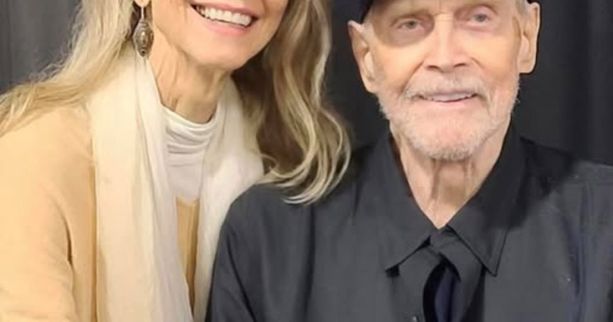 Des décennies plus tard, son génie reste intact : saurez-vous reconnaître la « Super Jaimie » et sa partenaire à l’écran ?