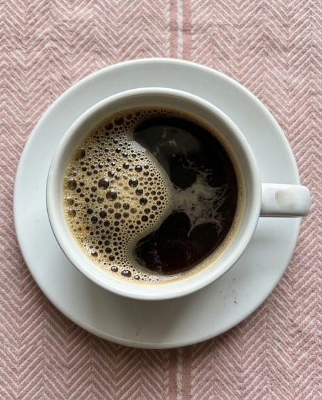 Des médecins révèlent que boire du café tous les matins provoque ceci