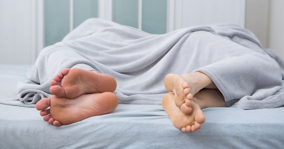 La vie sans intimité : ce qui change vraiment dans votre corps et votre tête
