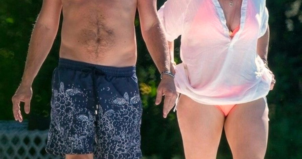 Deux légendes hollywoodiennes surprises ensemble par un moment spontané : Qui sont-elles ?