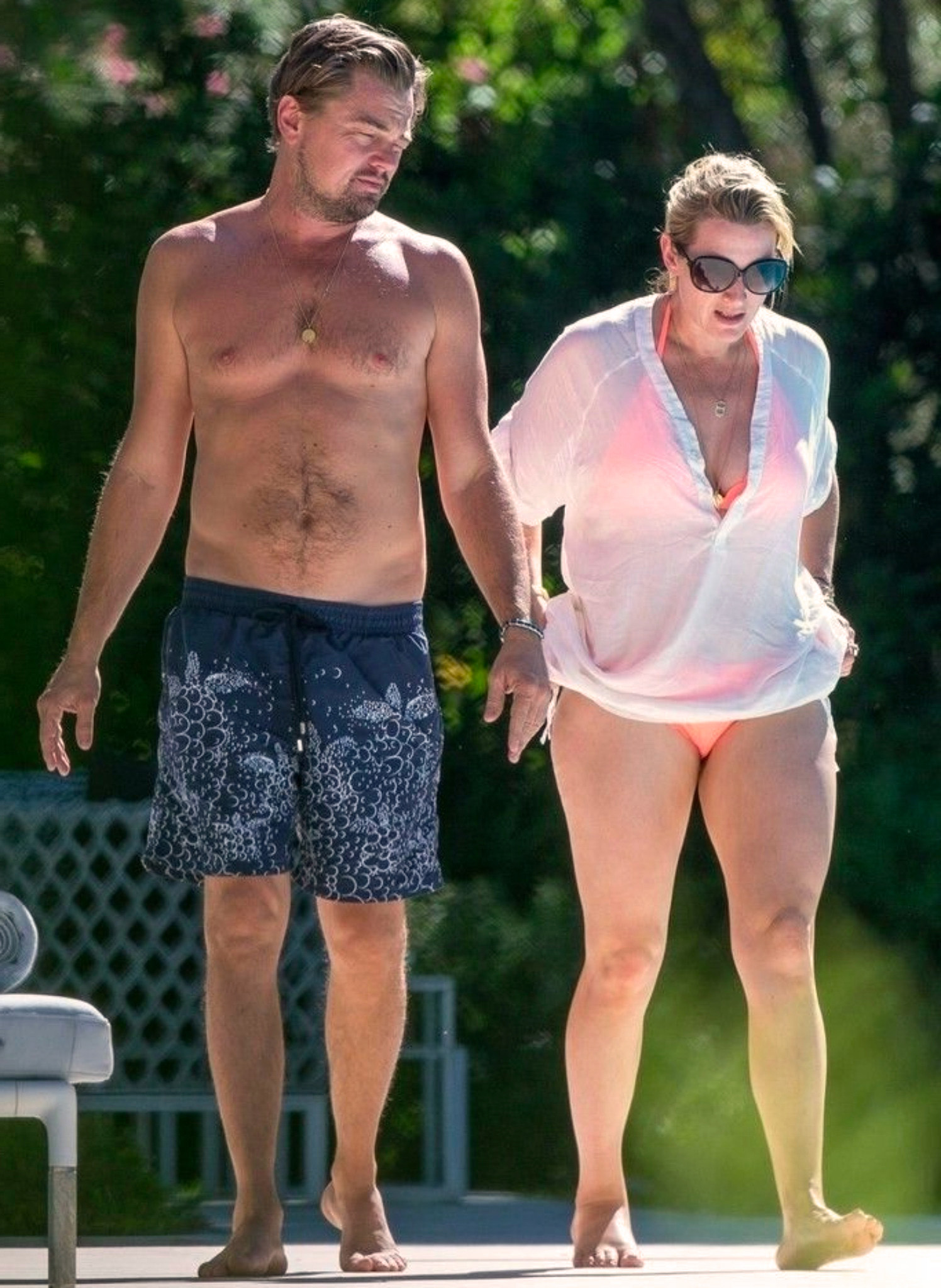 Deux légendes hollywoodiennes surprises ensemble par un moment spontané : Qui sont-elles ?