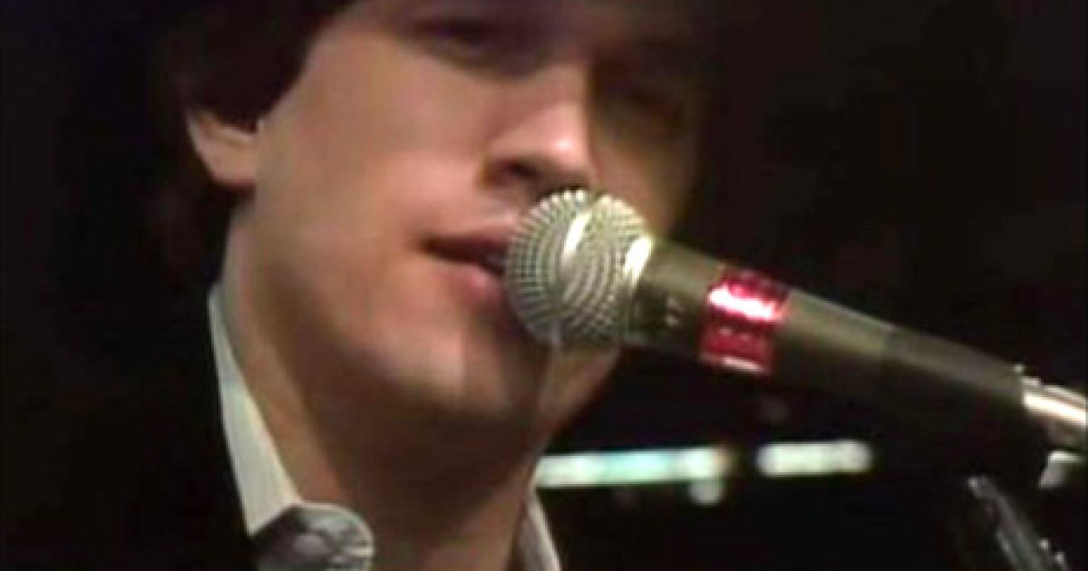 Difficile de croire que cette chanson est sortie il y a plus de 40 ans… elle reste l’une des meilleures chansons de l’histoire