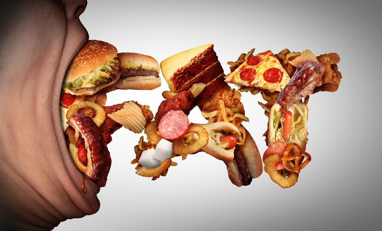 Fast-food : les conséquences méconnues sur votre corps et votre peau