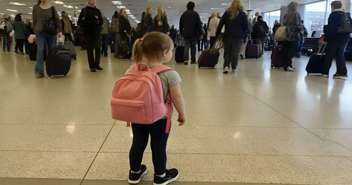 En rentrant chez moi, j’ai découvert que ma fille avait disparu avec la baby-sitter — son AirTag indiquait l’aéroport
