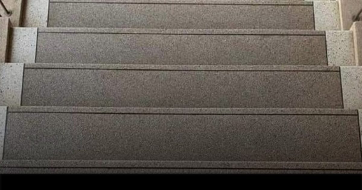 Escalier : vous le voyez monter ou descendre ?